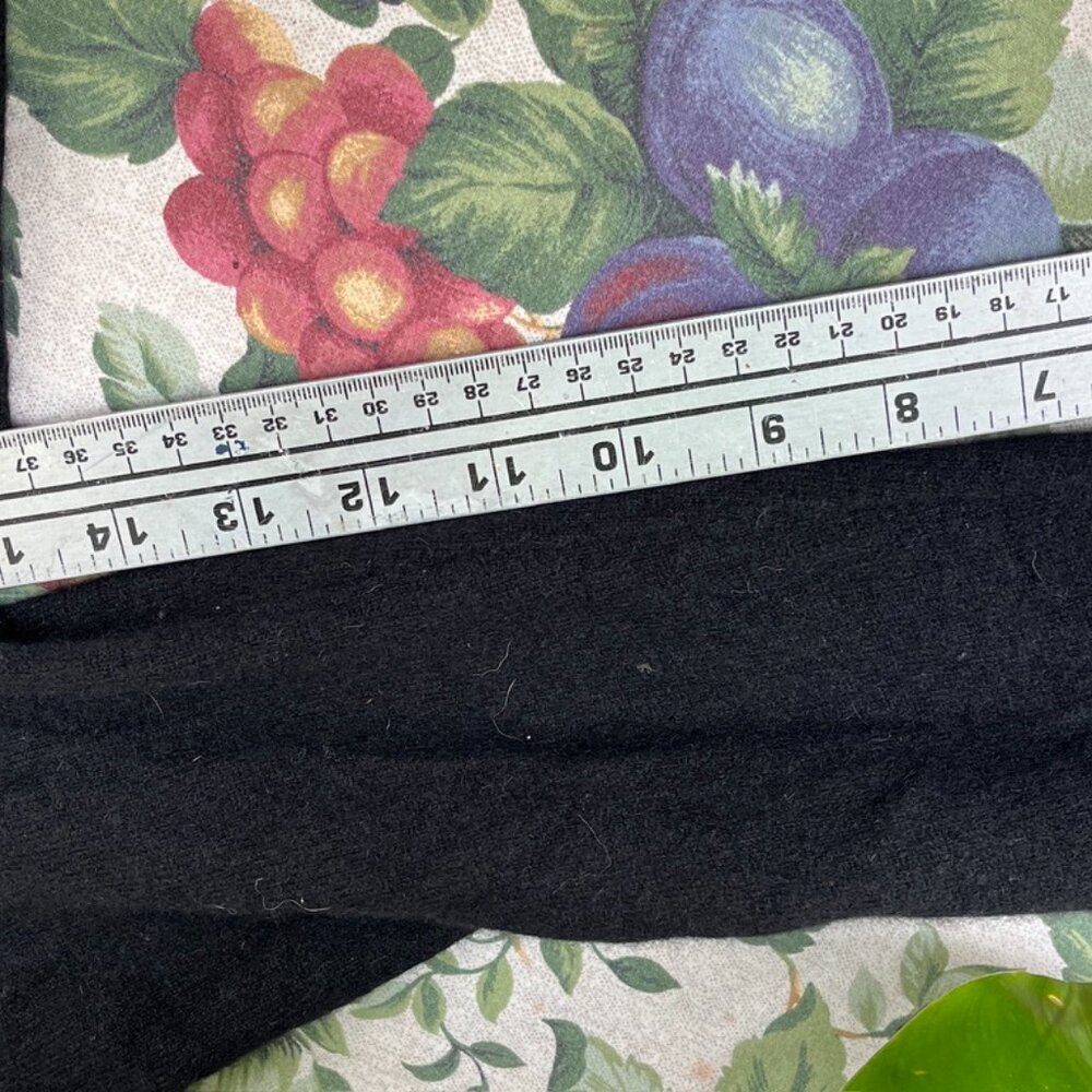 Cashmere Sweater - Picture 8 of 8